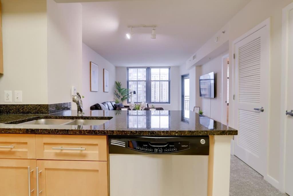Condo With Gym And Pool In Pentagon City 8Min To Dca Arlington Kültér fotó